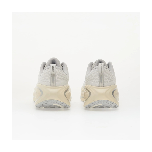Nike Vomero Plus Running is Mental