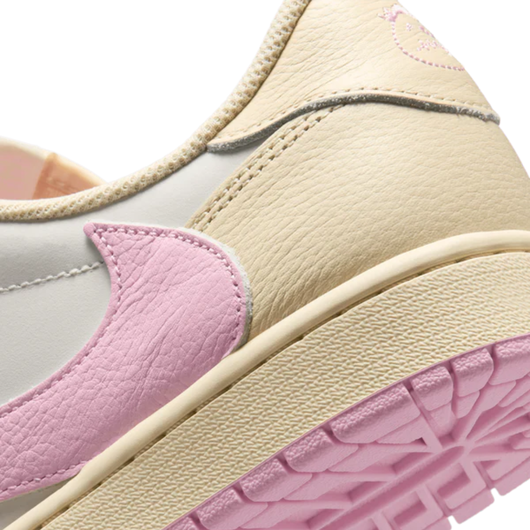 Jordan 1 Retro Low OG SP Travis Scott Shy Pink