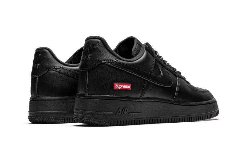 Nike Air Force 1 Triple Black Supreme